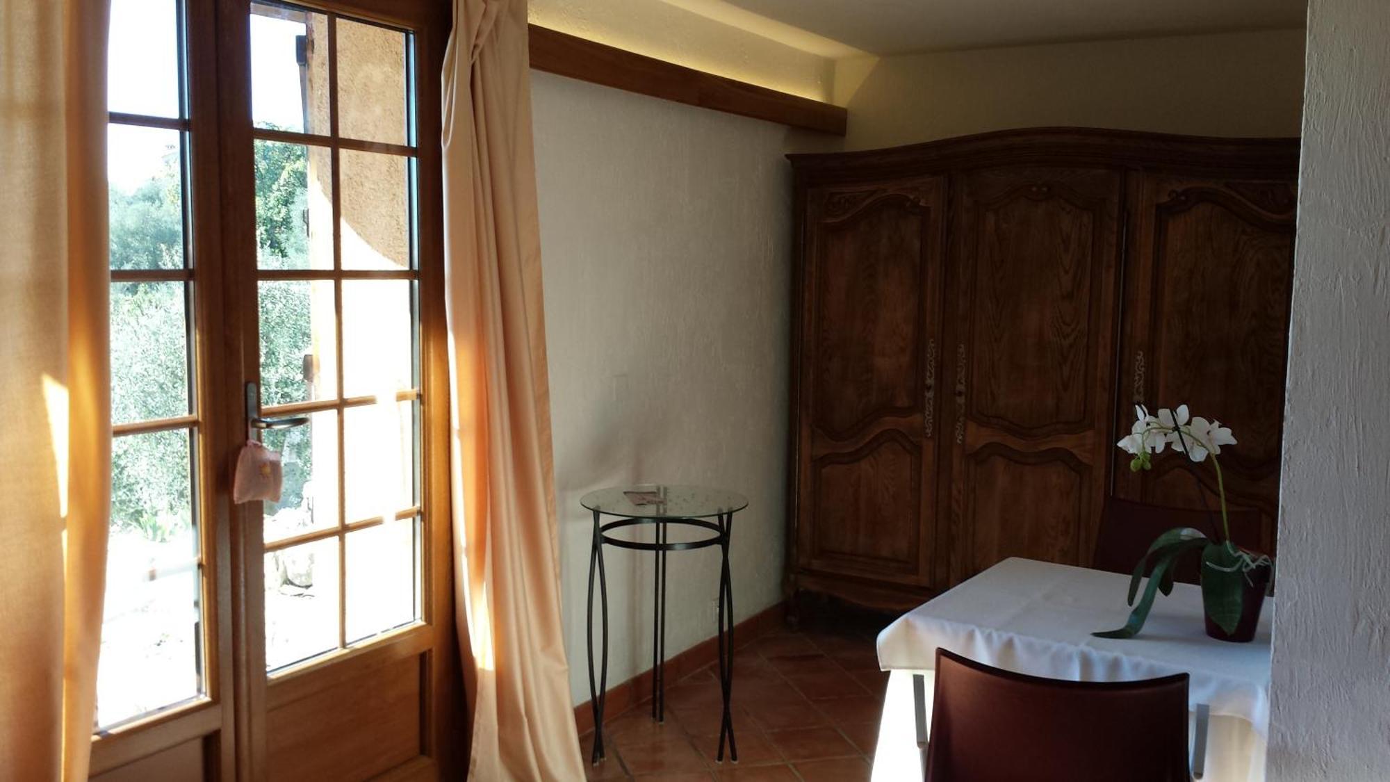 Bed and Breakfast La Bergerie St Antoine Spéracèdes Habitación foto